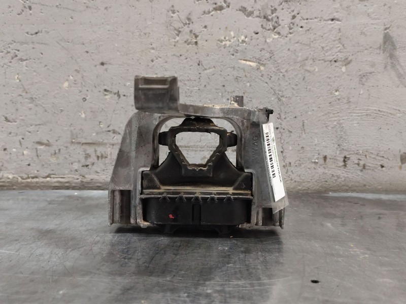 Recambio de soporte motor derecho para skoda scala (nw1) 1.5 tsi referencia OEM IAM 2Q0199262N  