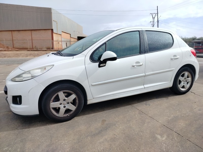 peugeot 207 del año 2010