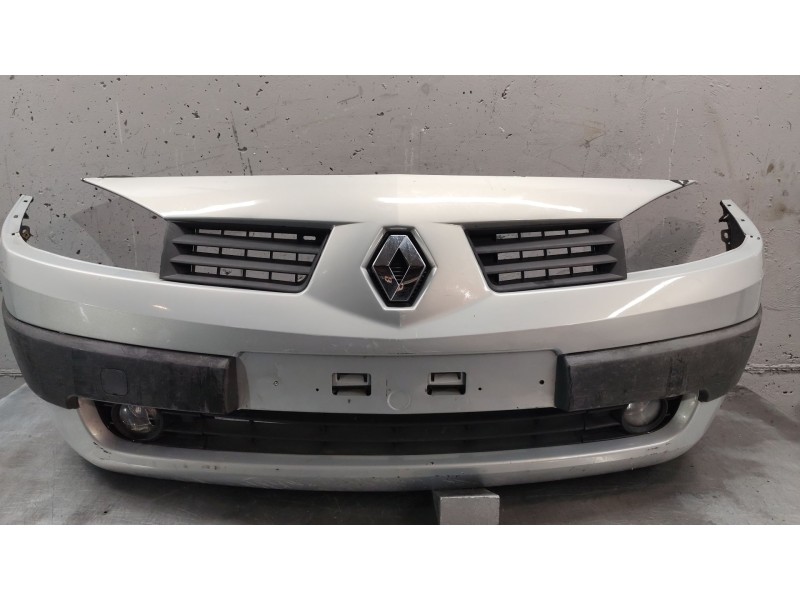 Recambio de paragolpes delantero para renault megane ii classic berlina confort authentique referencia OEM IAM   