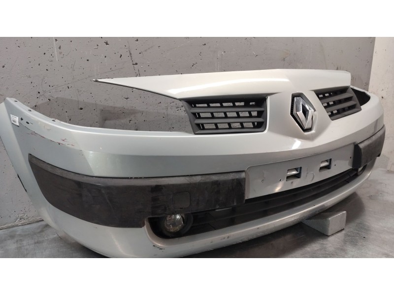 Recambio de paragolpes delantero para renault megane ii classic berlina confort authentique referencia OEM IAM   