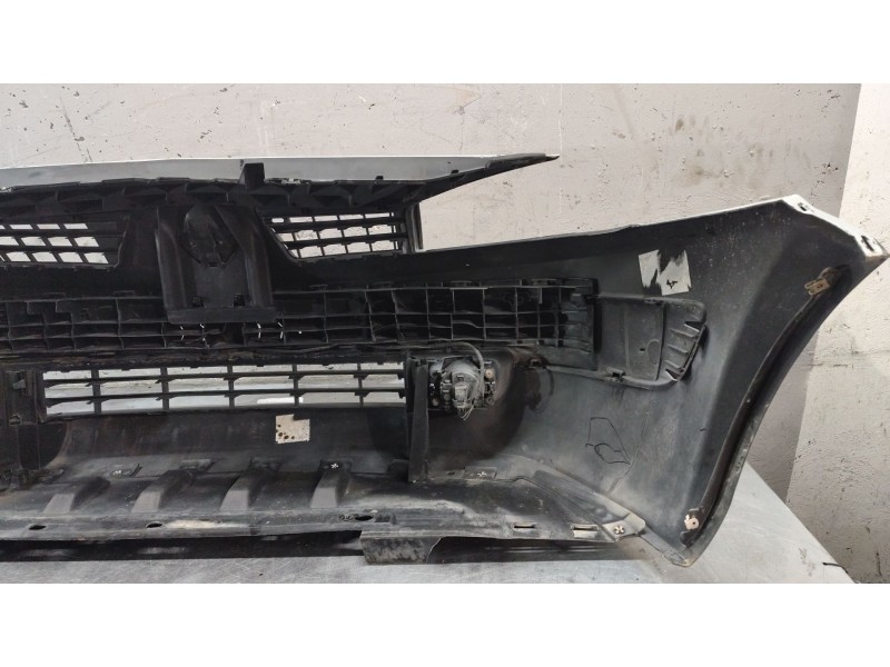 Recambio de paragolpes delantero para renault megane ii classic berlina confort authentique referencia OEM IAM   