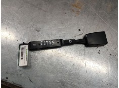 Recambio de enganche de cinturon delantero derecho para volkswagen caddy ka/kb (2k) 2.0 sdi referencia OEM IAM 2K0857877  