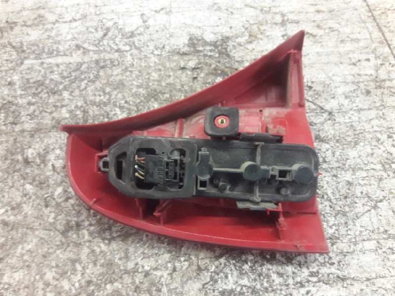 Recambio de piloto trasero derecho para renault clio ii fase i (b/cbo) 1.9 d referencia OEM IAM   