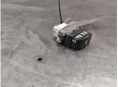 Recambio de mando elevalunas trasero izquierdo para renault scenic ii grand confort dynamique referencia OEM IAM 2808202  
