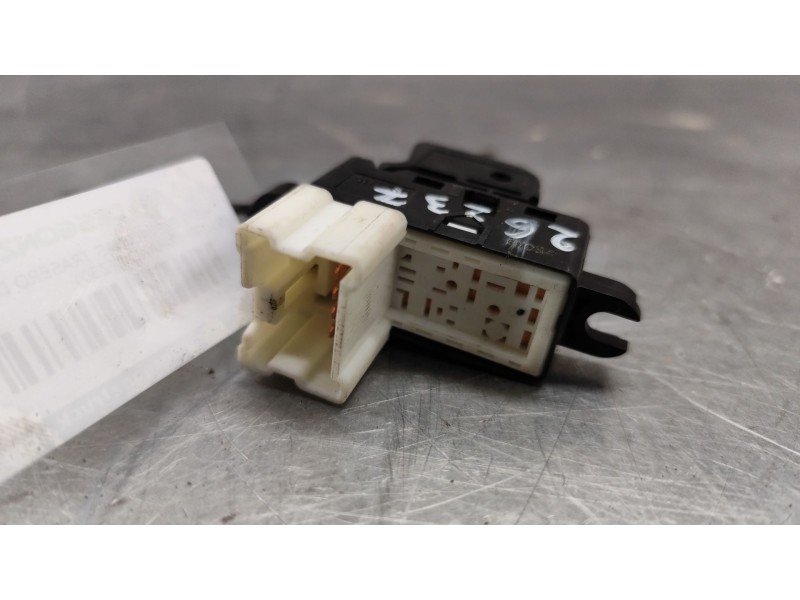 Recambio de mando elevalunas trasero derecho para nissan murano i (z50) 3.5 4x4 referencia OEM IAM   