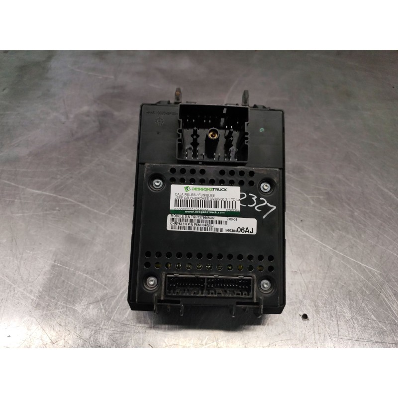 Recambio de caja reles / fusibles para jeep gr.cherokee (wj/wg) 3.1 td laredo referencia OEM IAM P56038406AJ  