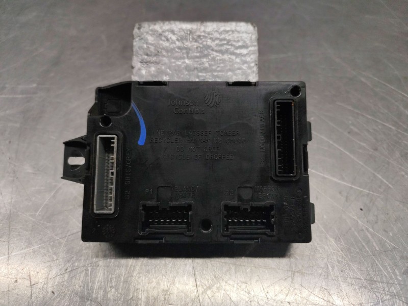 Recambio de modulo electronico para renault trafic iii furgoneta (fg_) 2.0 dci 120 (fgmn) referencia OEM IAM 2675974  