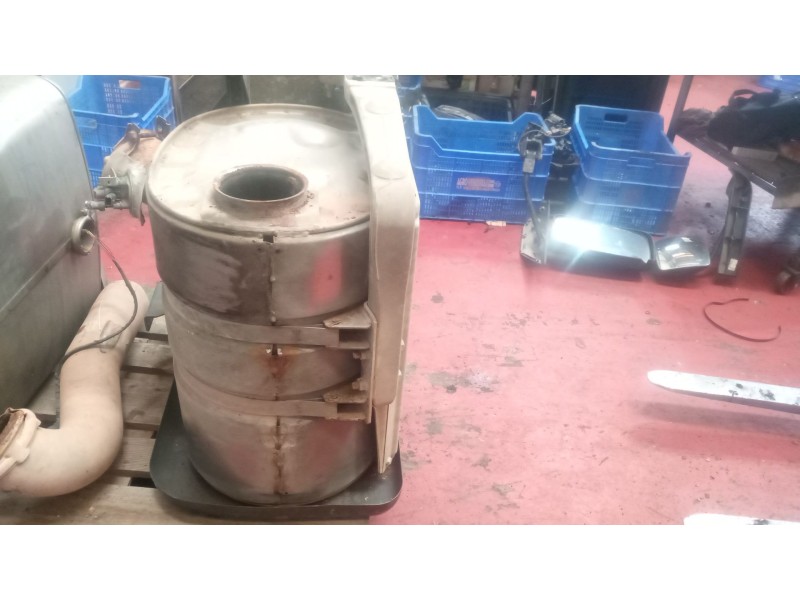 Recambio de catalizador para renault magnum ab diesel referencia OEM IAM 7420920706  