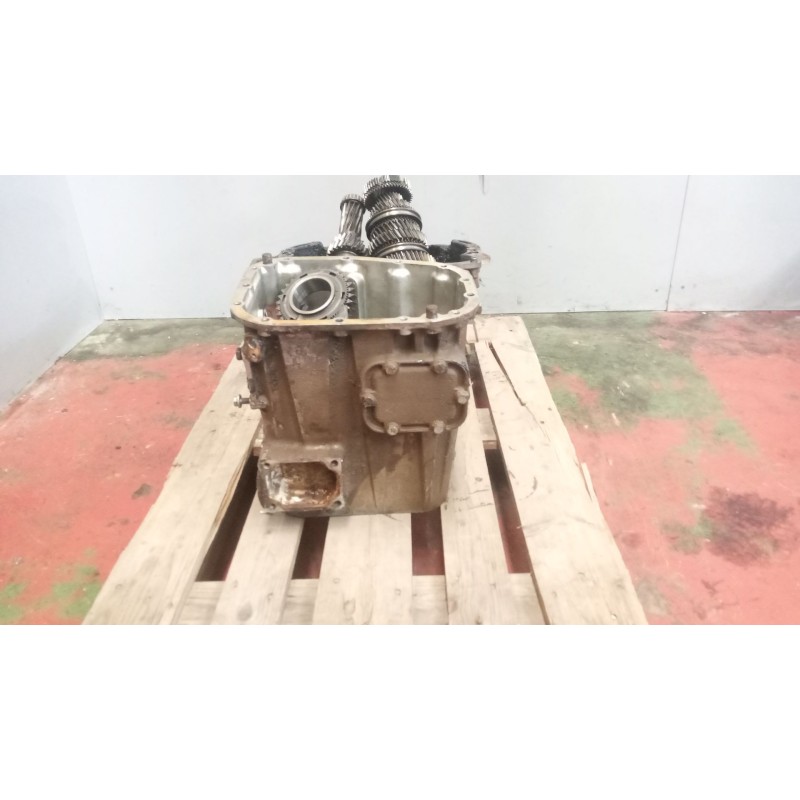 Recambio de despiece caja cambios para iveco eurocargo 05.03  3.9 diesel referencia OEM IAM 2855607P94 8859159 1582080