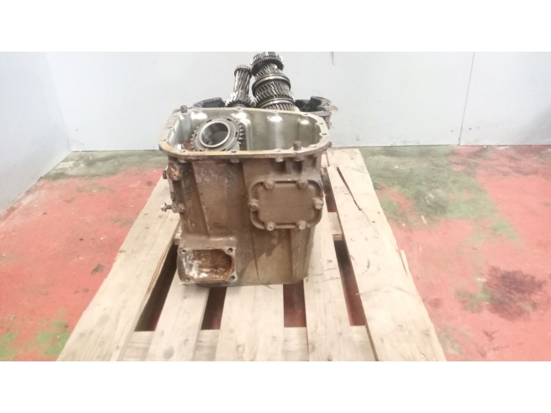 Recambio de despiece caja cambios para iveco eurocargo 05.03  3.9 diesel referencia OEM IAM 2855607P94 8859159 1582080