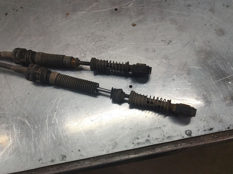 Recambio de palanca cambio para volkswagen caddy ka/kb (2k) 2.0 sdi referencia OEM IAM 1t0711049  