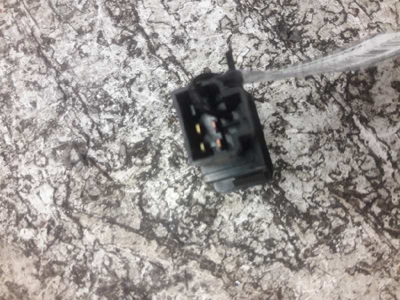 Recambio de boton antiniebla para nissan serena (c23m) 1.6 invitation referencia OEM IAM  4 PINS 