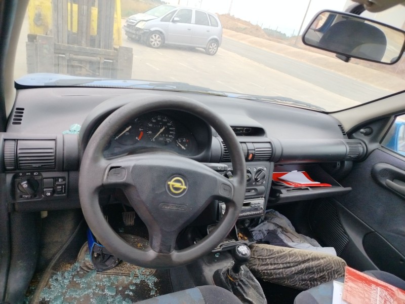 opel corsa b del año 1993