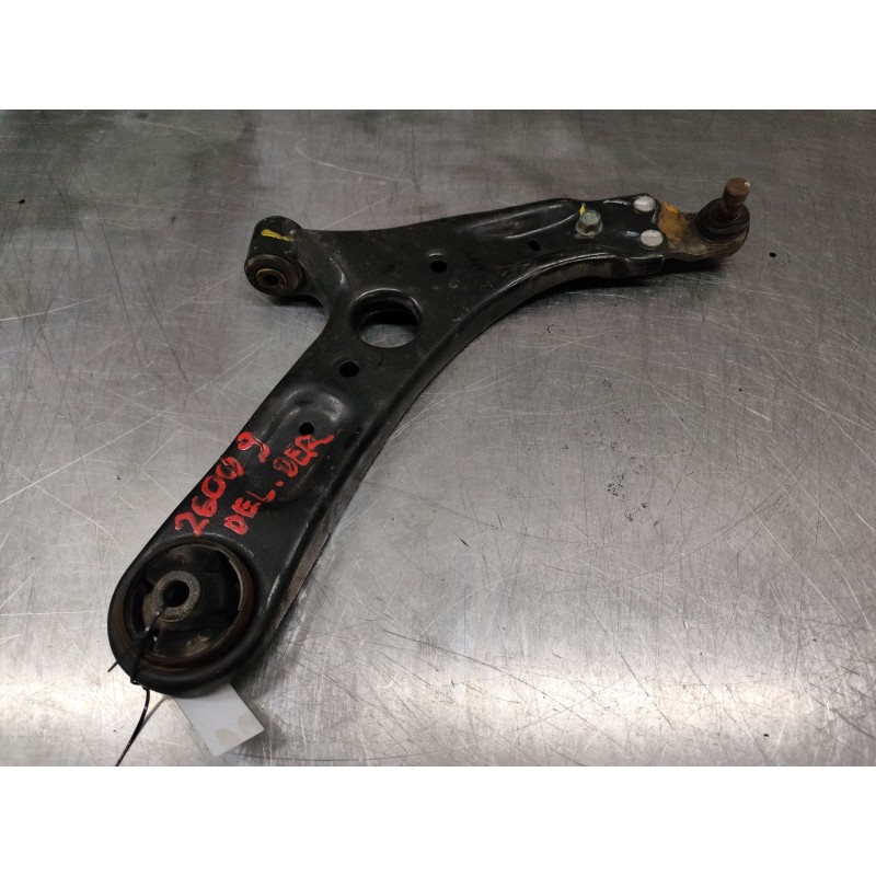 Recambio de brazo suspension inferior delantero derecho para hyundai i30 (gd) 1.6 crdi referencia OEM IAM 4501A2600  
