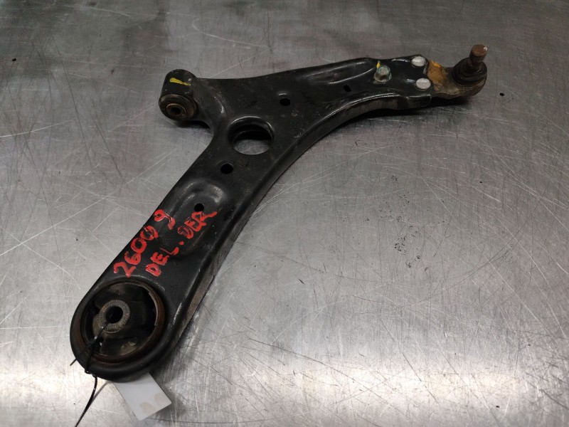 Recambio de brazo suspension inferior delantero derecho para hyundai i30 (gd) 1.6 crdi referencia OEM IAM 4501A2600  