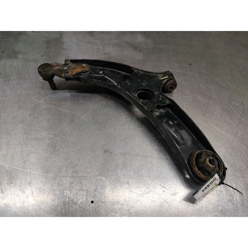 Recambio de brazo suspension inferior delantero derecho para hyundai i30 (gd) 1.6 crdi referencia OEM IAM 4501A2600  