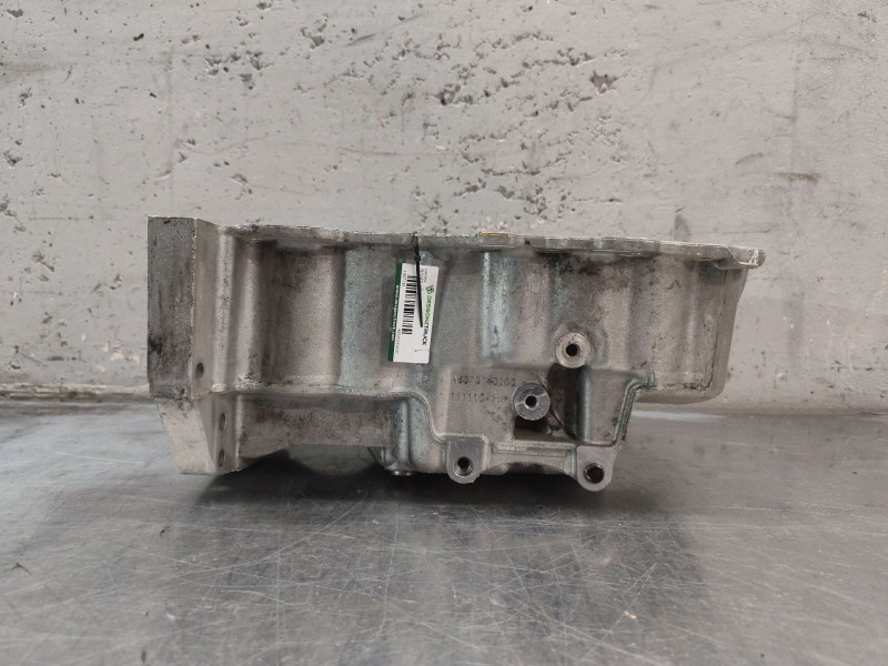 Recambio de carter para infiniti q30 1.5 d referencia OEM IAM A6070140200  