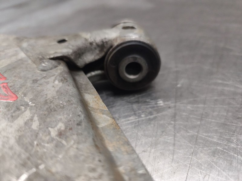 Recambio de brazo suspension inferior delantero derecho para peugeot partner (s1) combispace referencia OEM IAM   