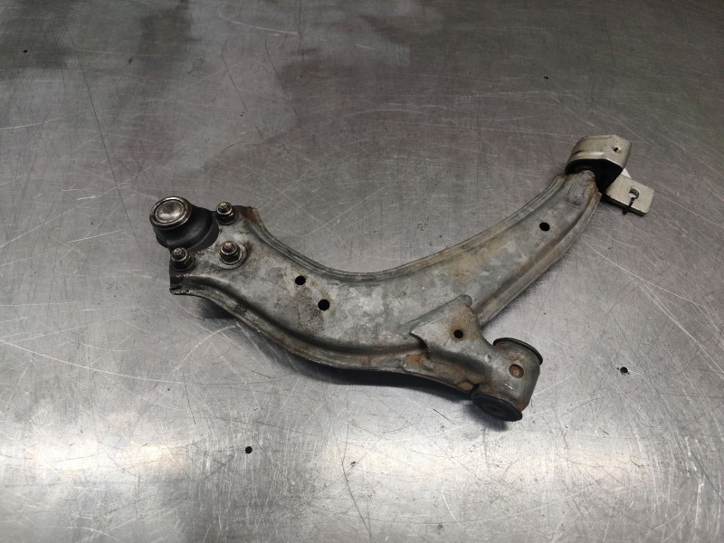 Recambio de brazo suspension inferior delantero izquierdo para peugeot partner (s1) combispace referencia OEM IAM   