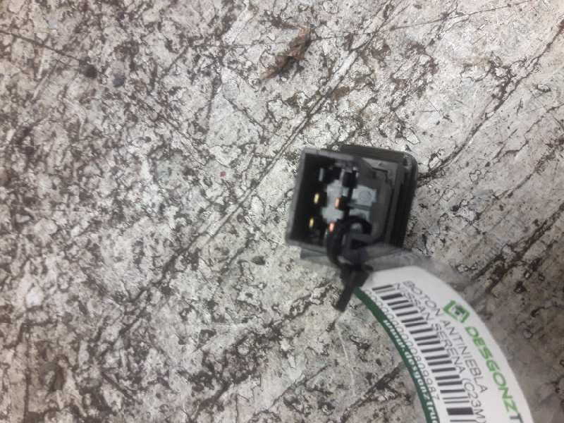 Recambio de boton antiniebla para nissan serena (c23m) 2.0 slx diesel referencia OEM IAM  4 PINS 