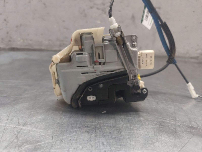 Recambio de cerradura puerta delantera izquierda para audi a4 ber. (b8) básico referencia OEM IAM 8J1837015A  