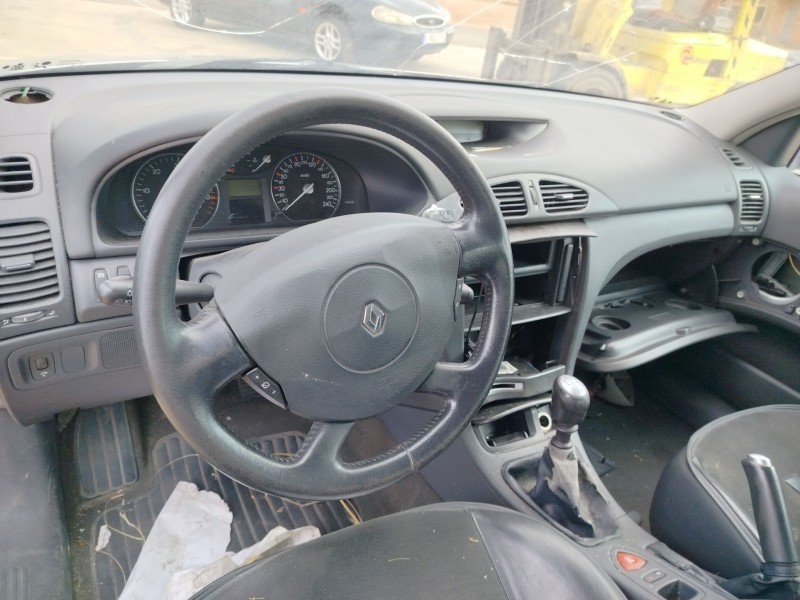 renault laguna ii (bg0) del año 2001