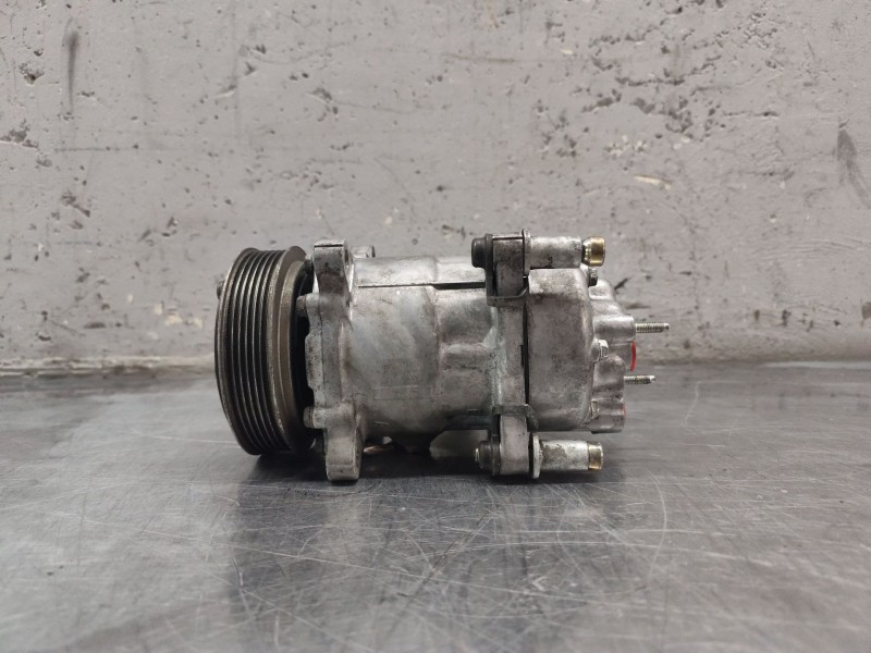 Recambio de compresor aire acondicionado para peugeot 206 berlina xt referencia OEM IAM 96390782  
