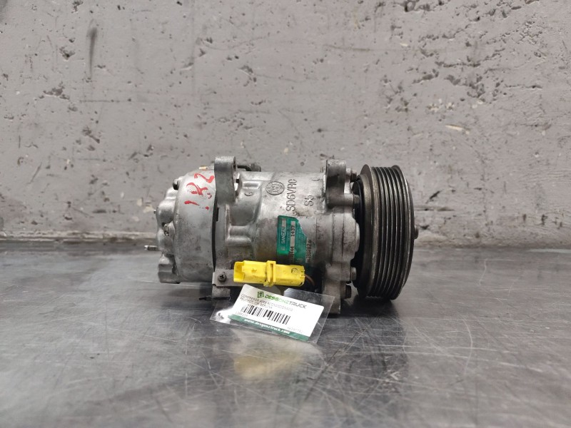 Recambio de compresor aire acondicionado para peugeot 206 berlina xt referencia OEM IAM 96390782  