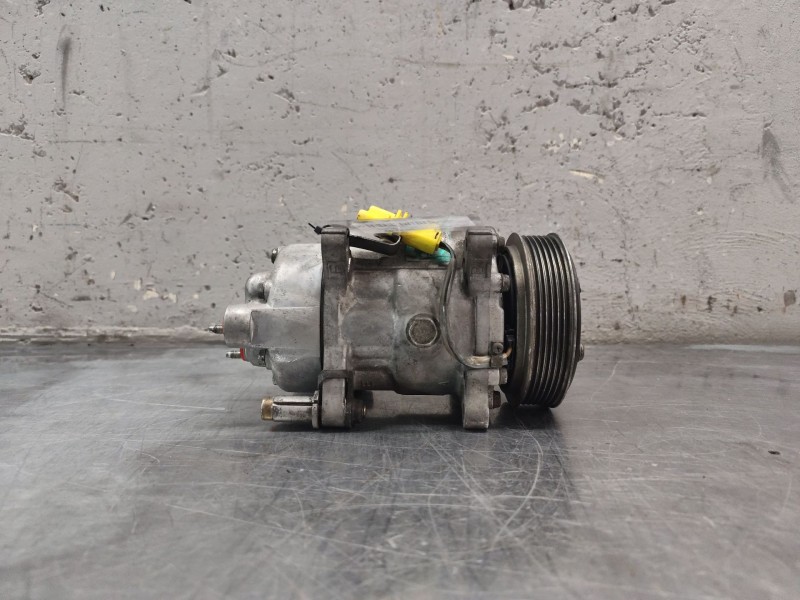 Recambio de compresor aire acondicionado para peugeot 206 berlina xt referencia OEM IAM 96390782  