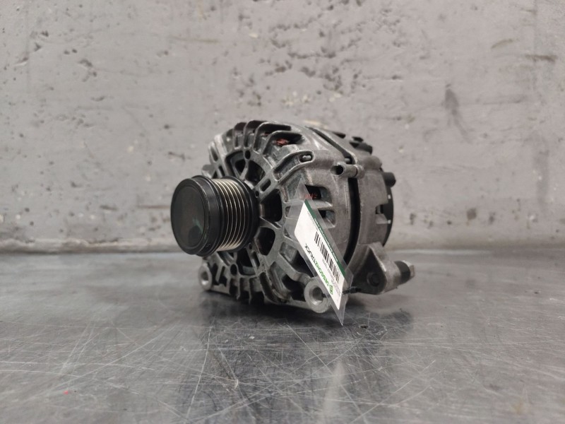 Recambio de alternador para peugeot partner tepee 1.6 bluehdi 100 referencia OEM IAM 9810525380  