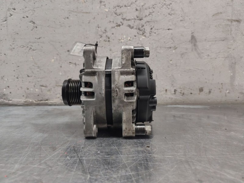 Recambio de alternador para peugeot partner tepee 1.6 bluehdi 100 referencia OEM IAM 9810525380  