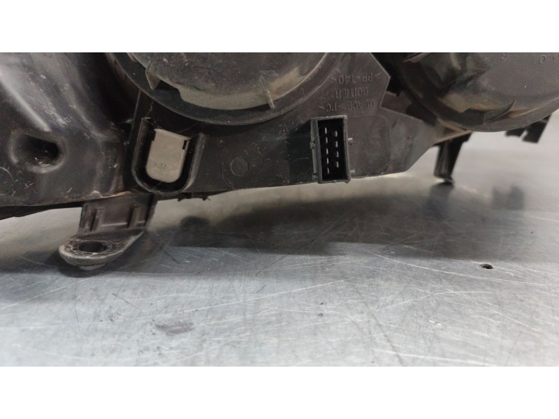 Recambio de faro derecho para peugeot 307 cc (s1) 2.0 referencia OEM IAM   9 PINS