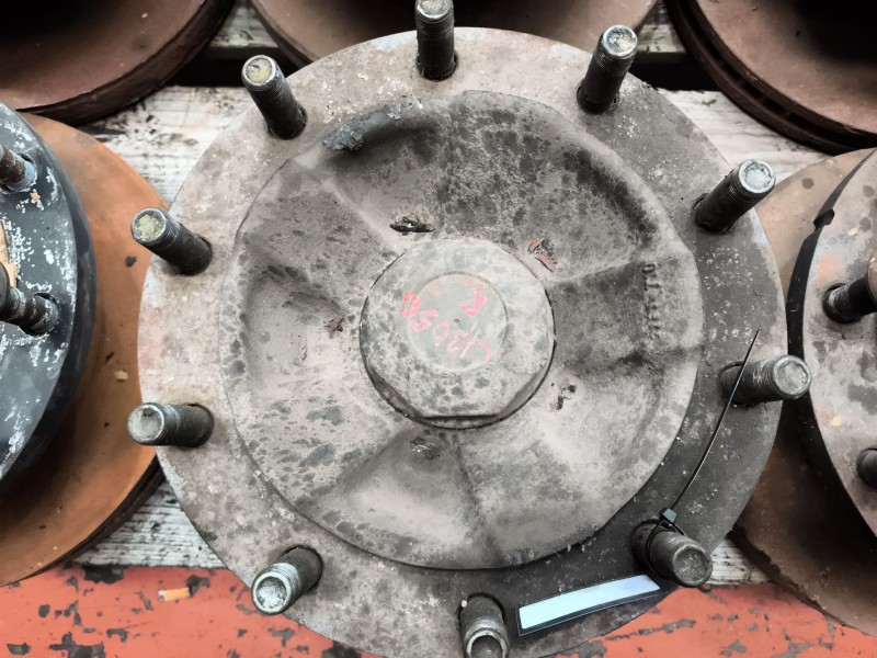 Recambio de buje delantero para renault premium lander 10.8 diesel referencia OEM IAM 7421022433  