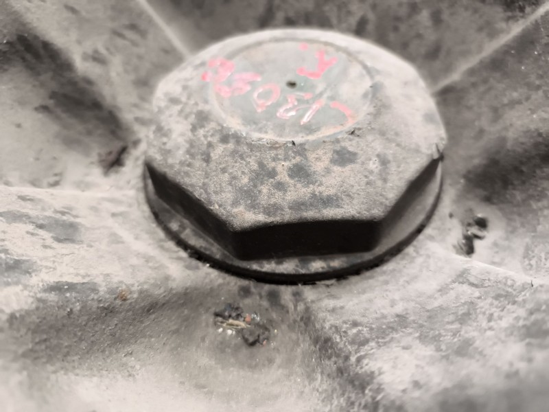 Recambio de buje delantero para renault premium lander 10.8 diesel referencia OEM IAM 7421022433  