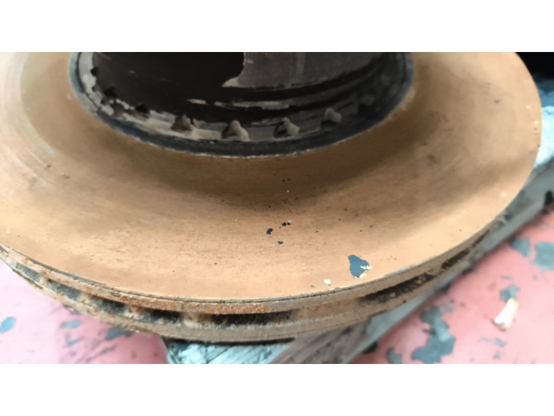 Recambio de buje trasero izquierdo para renault magnum ab 2005 12.8 diesel referencia OEM IAM   