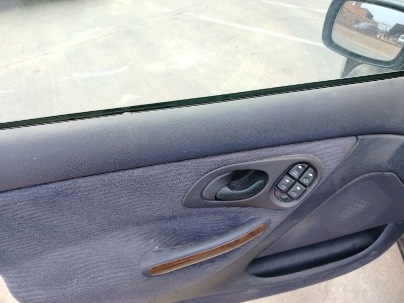 ford mondeo ii sedán (bfp) del año 1996