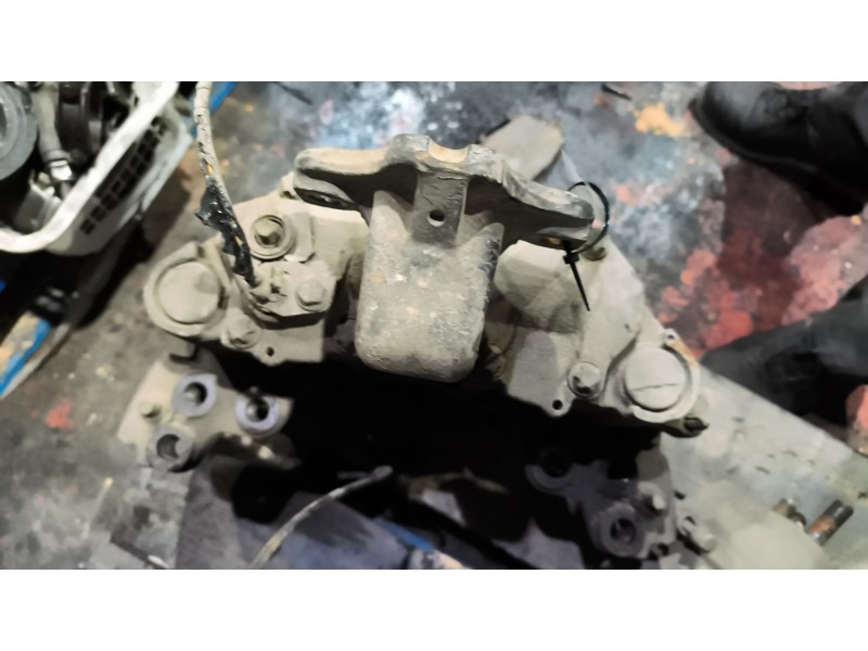 Recambio de pinza freno delantera derecha para volvo fm 12 2002 referencia OEM IAM 20424071  