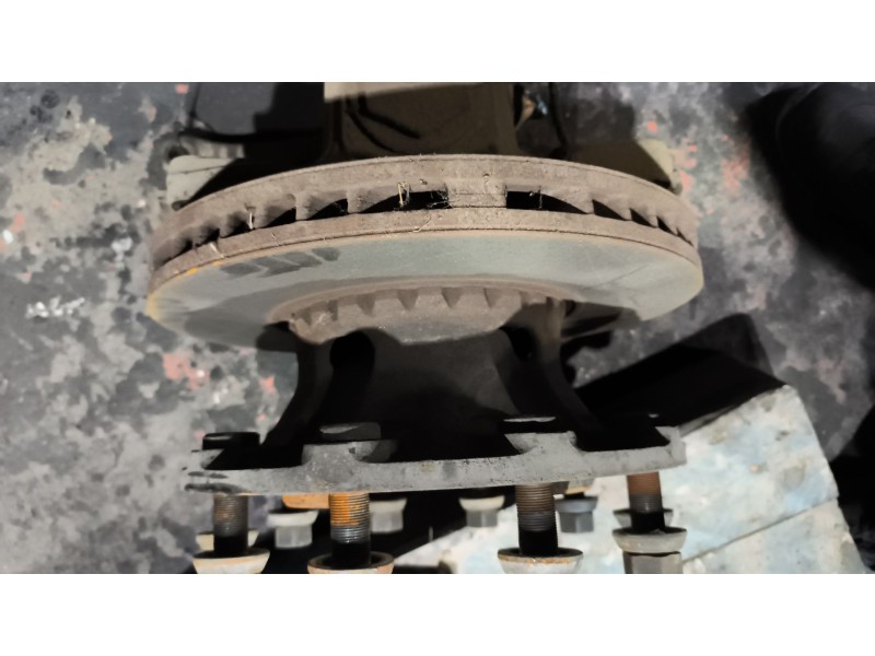 Recambio de buje delantero para volvo fm 12 2002 referencia OEM IAM 85107750  