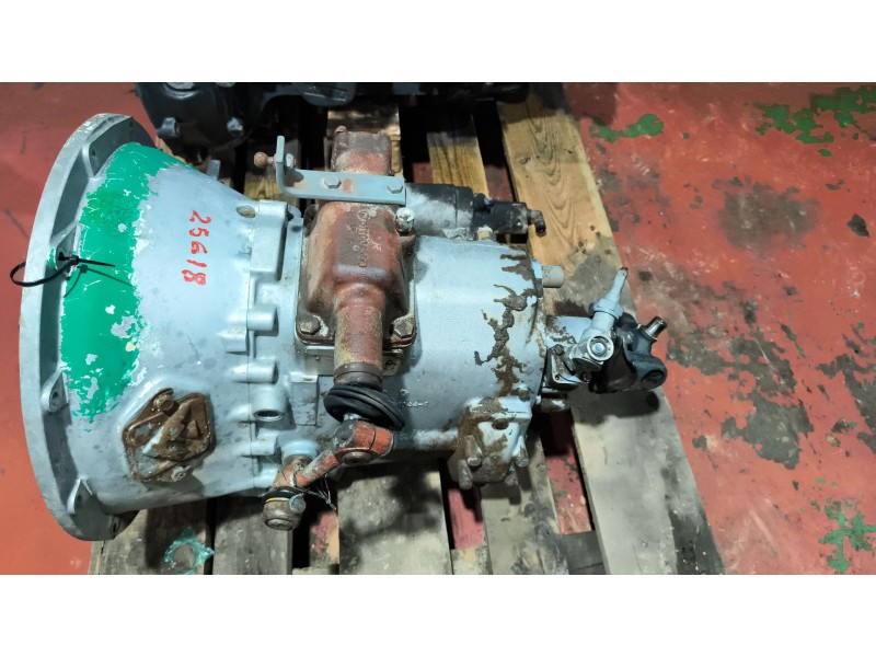 Recambio de caja cambios para ebro l-35s referencia OEM IAM T5200  