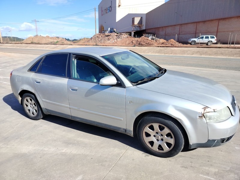 audi a4 berlina (8e) del año 2000