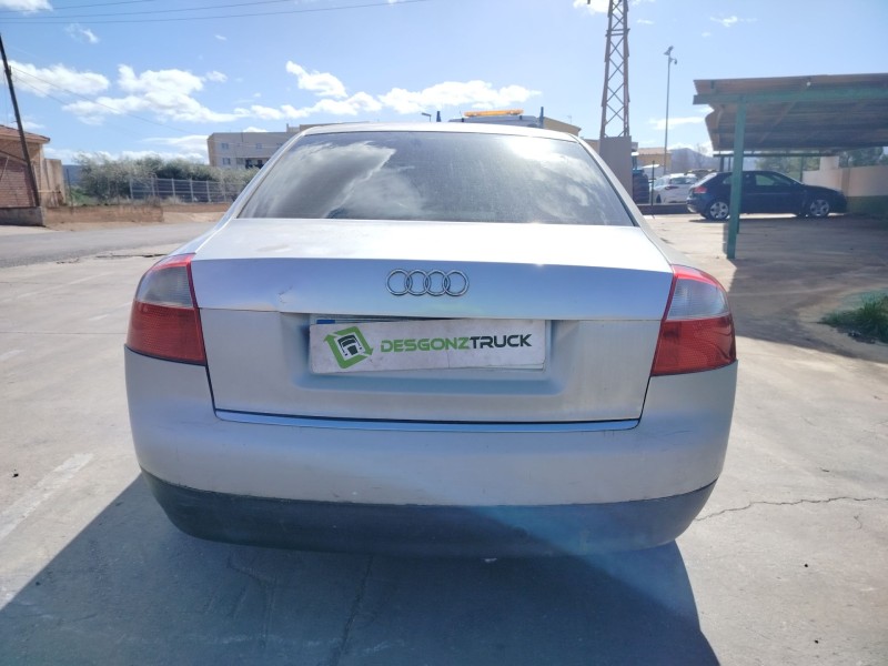audi a4 berlina (8e) del año 2000