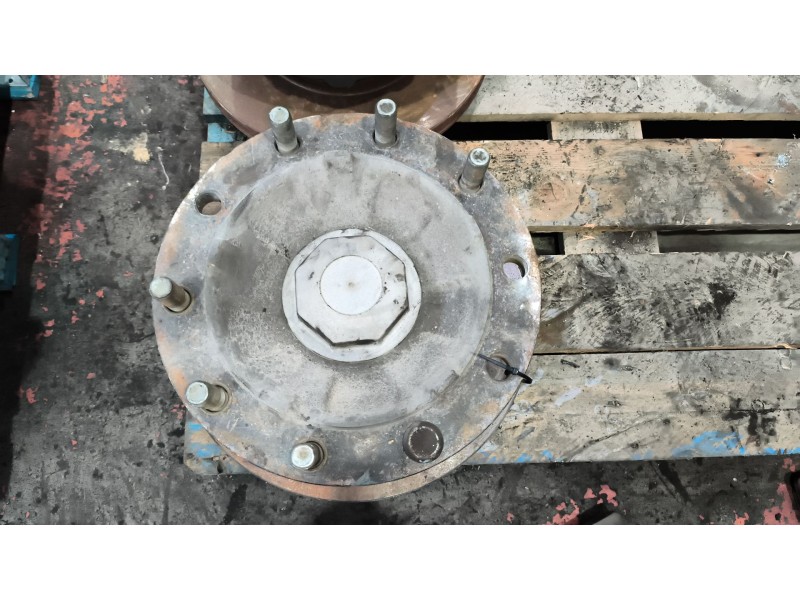 Recambio de buje delantero para volvo trucks b12b referencia OEM IAM 20567114  