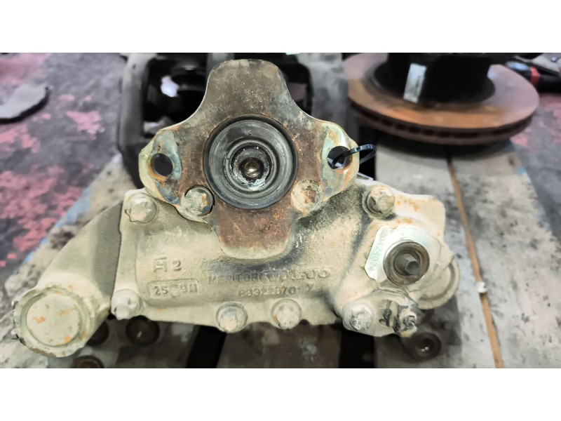Recambio de pinza freno delantera izquierda para volvo trucks b12b referencia OEM IAM 20424074  