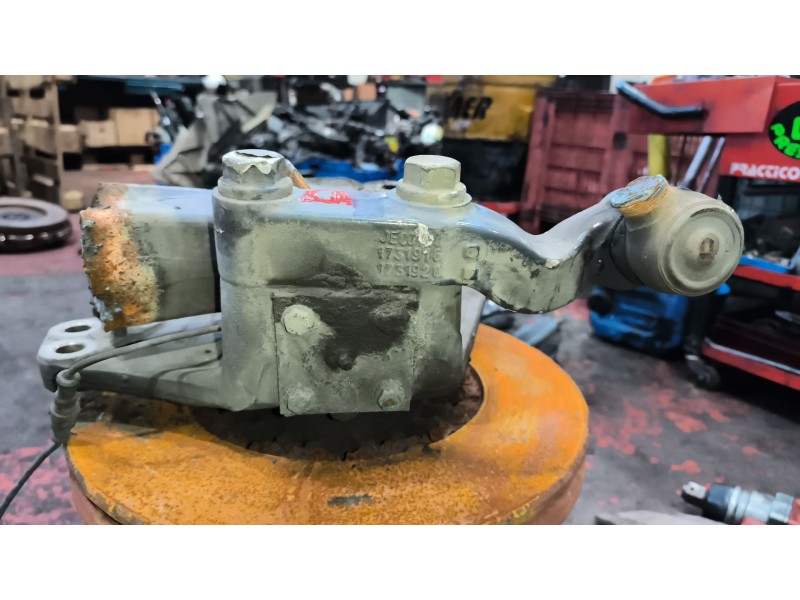 Recambio de mangueta delantera derecha para daf xf 106 480 referencia OEM IAM 1798817  