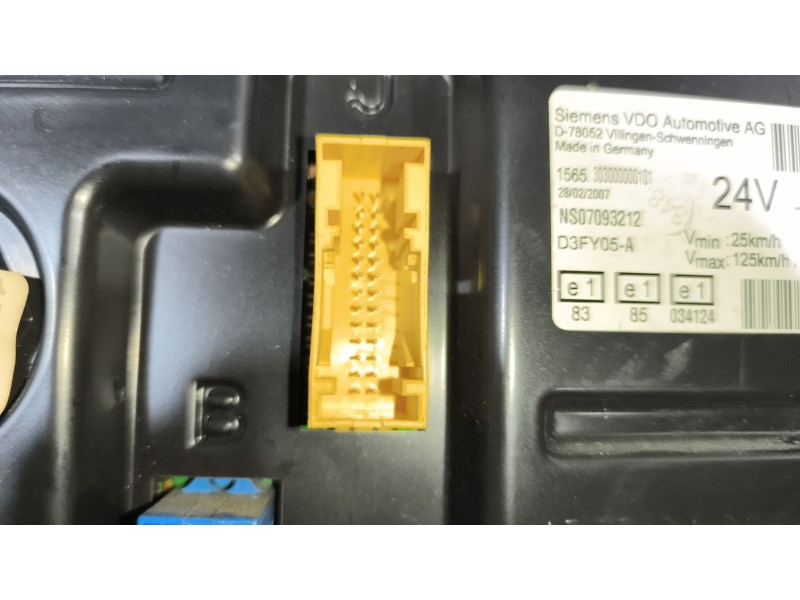 Recambio de cuadro instrumentos para renault magnum ab 2005 12.8 diesel referencia OEM IAM 7420977604  