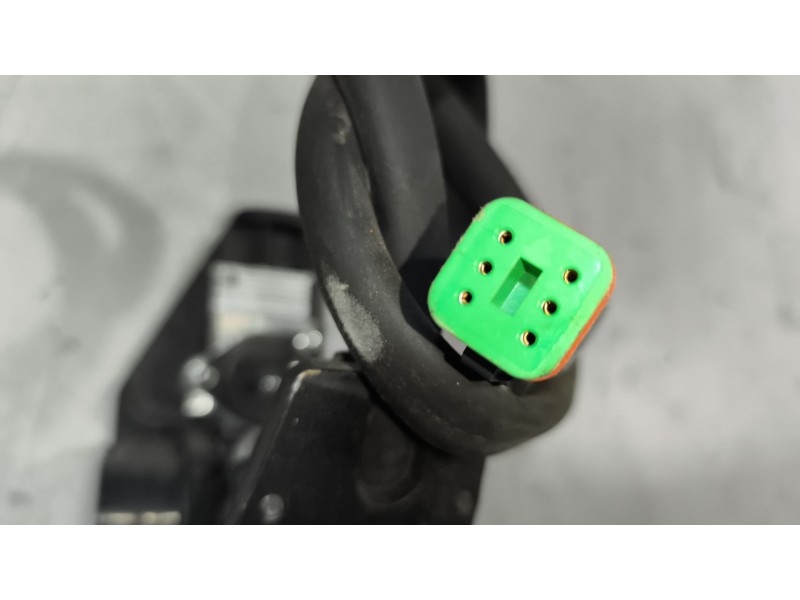 Recambio de pedal acelerador para renault magnum ab 2005 12.8 diesel referencia OEM IAM 7482492415  