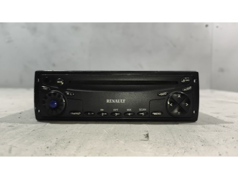 Recambio de sistema audio / radio cd para renault magnum ab 2005 12.8 diesel referencia OEM IAM 7607005089  