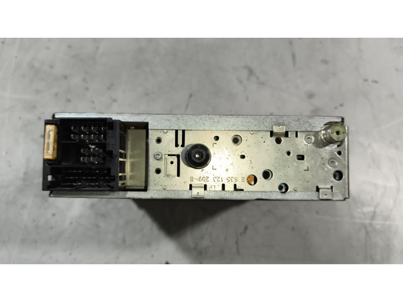 Recambio de sistema audio / radio cd para renault magnum ab 2005 12.8 diesel referencia OEM IAM 7607005089  