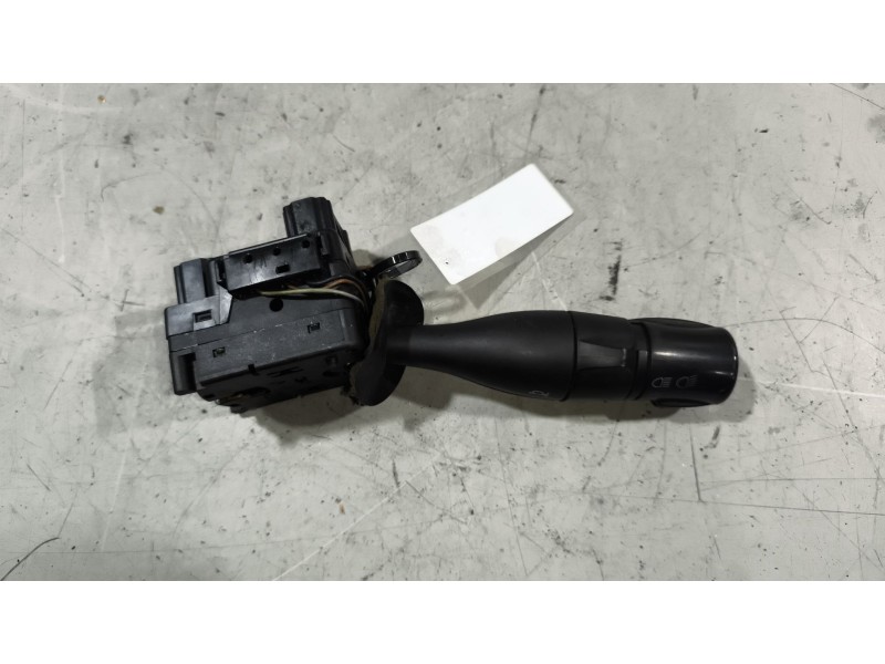 Recambio de mando intermitentes para renault magnum ab 2005 12.8 diesel referencia OEM IAM 5010589561  