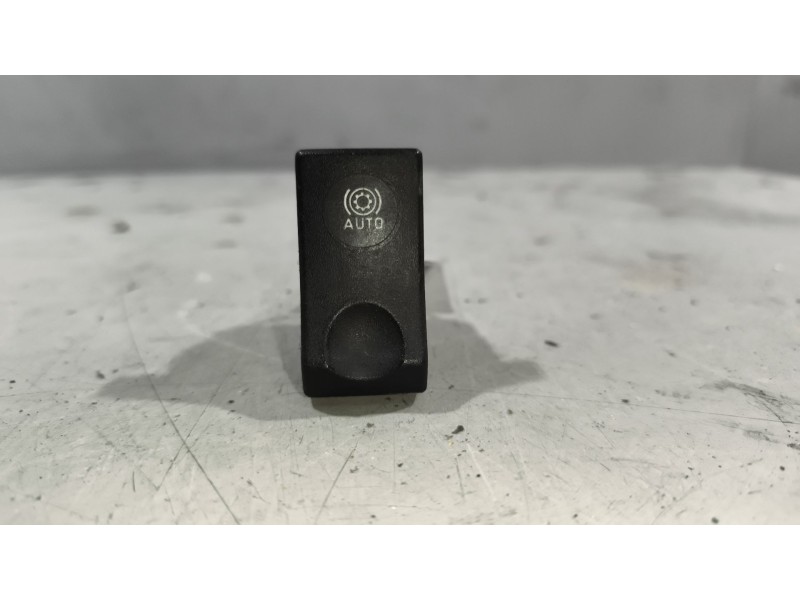 Recambio de interruptor para renault magnum ab 2005 12.8 diesel referencia OEM IAM 5010379357  